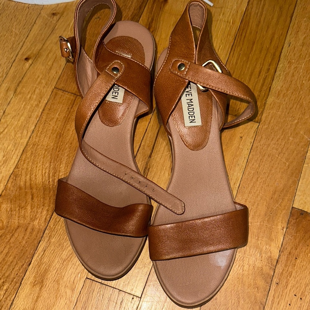 Steve Madden Brown Leather Sandals Casual Flat Style
